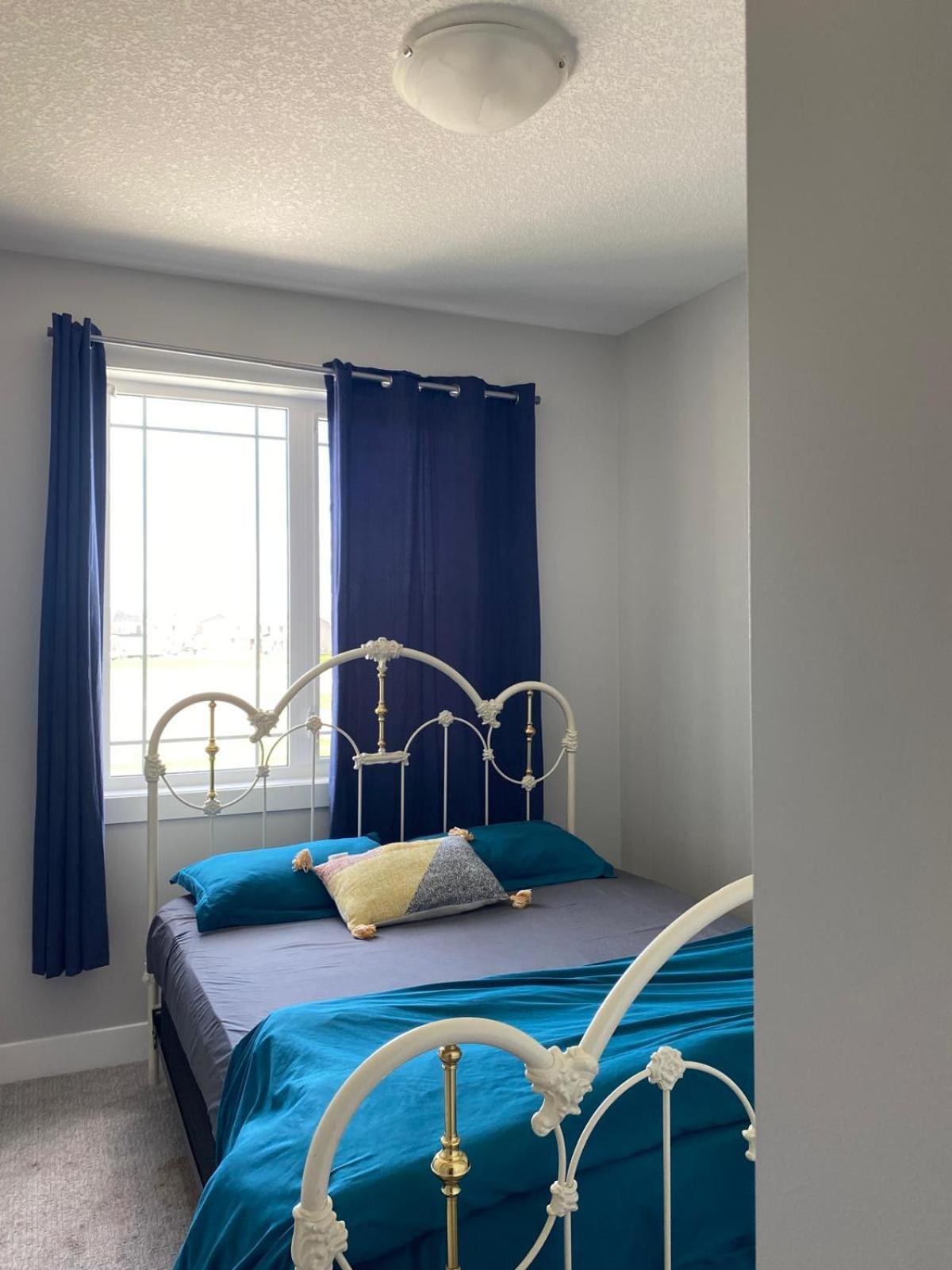 Flowealth Property Luxury Villa Near Lake Netflix Tv Wifi YYC Eksteriør bilde
