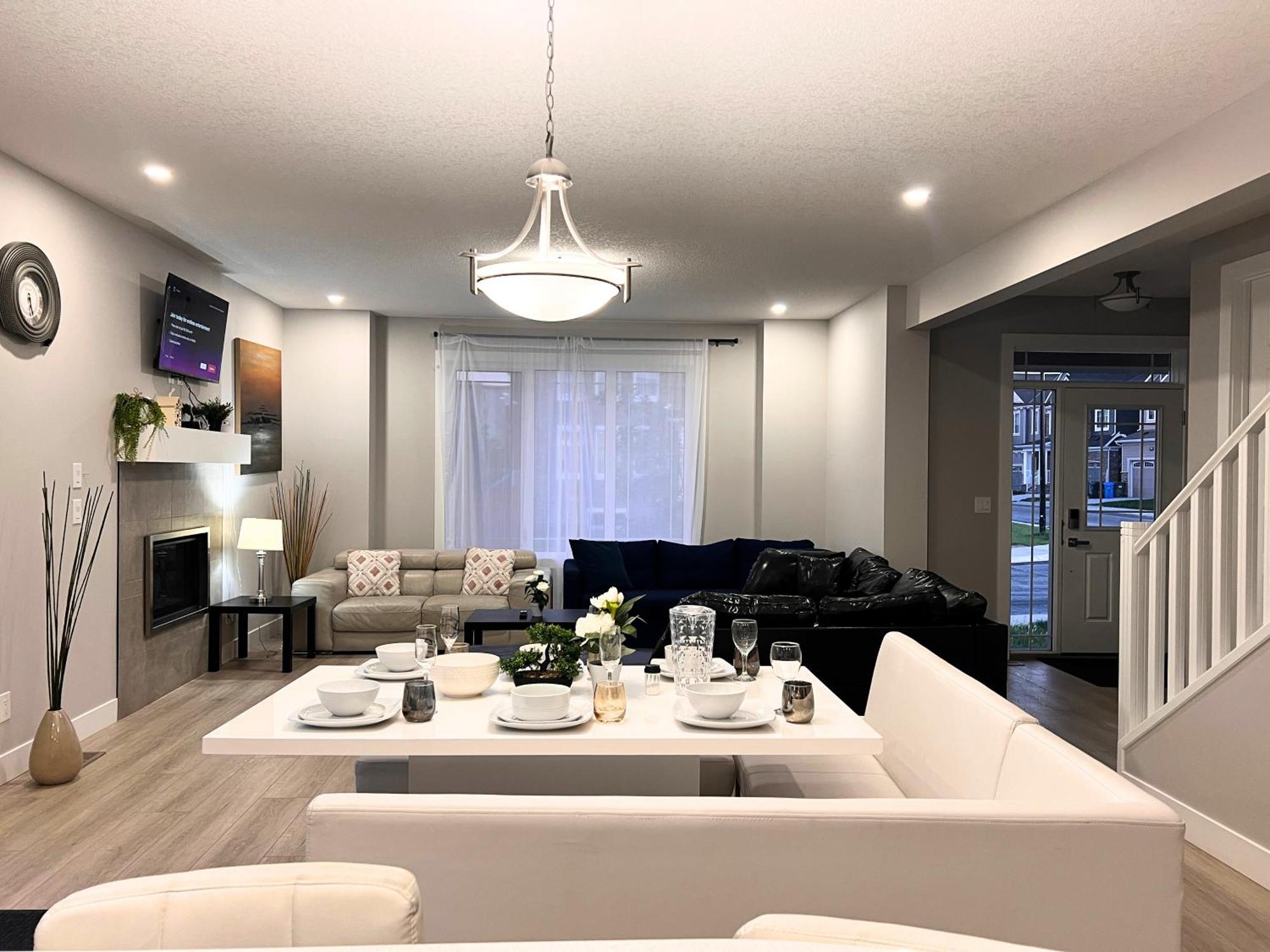 Flowealth Property Luxury Villa Near Lake Netflix Tv Wifi YYC Eksteriør bilde