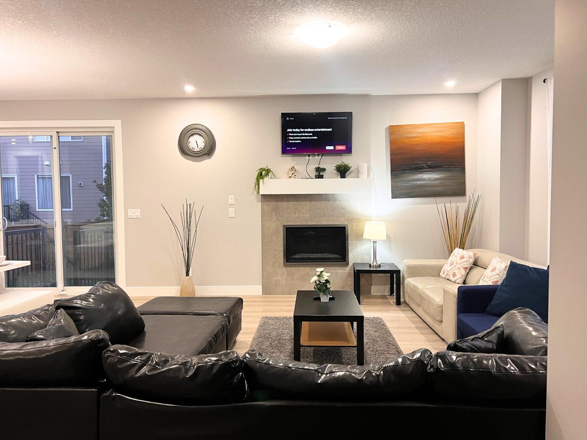 Flowealth Property Luxury Villa Near Lake Netflix Tv Wifi YYC Eksteriør bilde